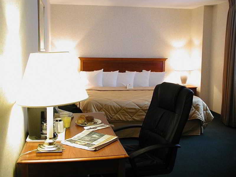 Comfort Hotel Airport North Toronto Quarto foto